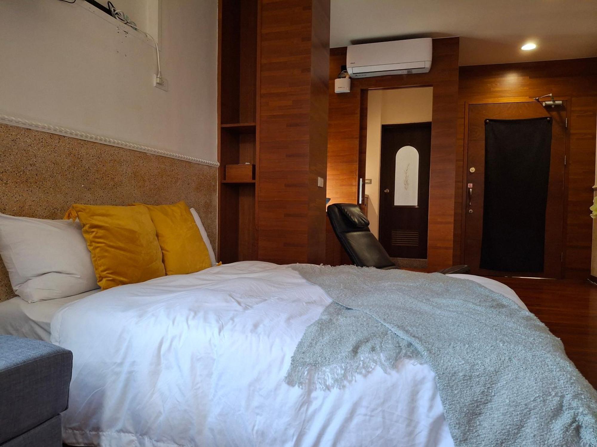 立秝禾 每層獨房 Villa為三樓以上全包層 亦可全包棟 Tainan Exterior photo